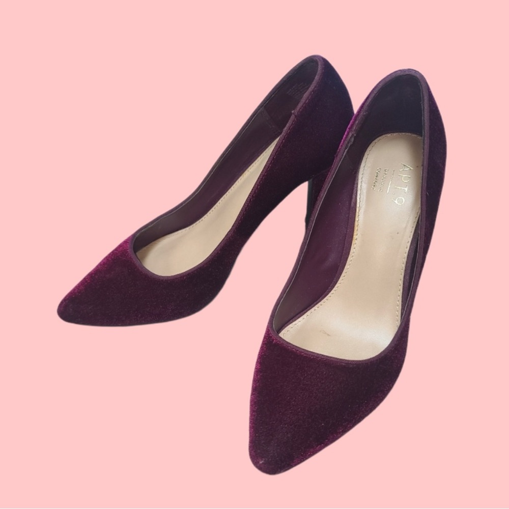 Gorgeous Maroon Pumps